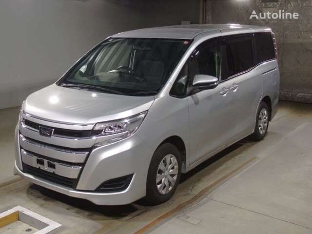 Toyota NOAH minivan