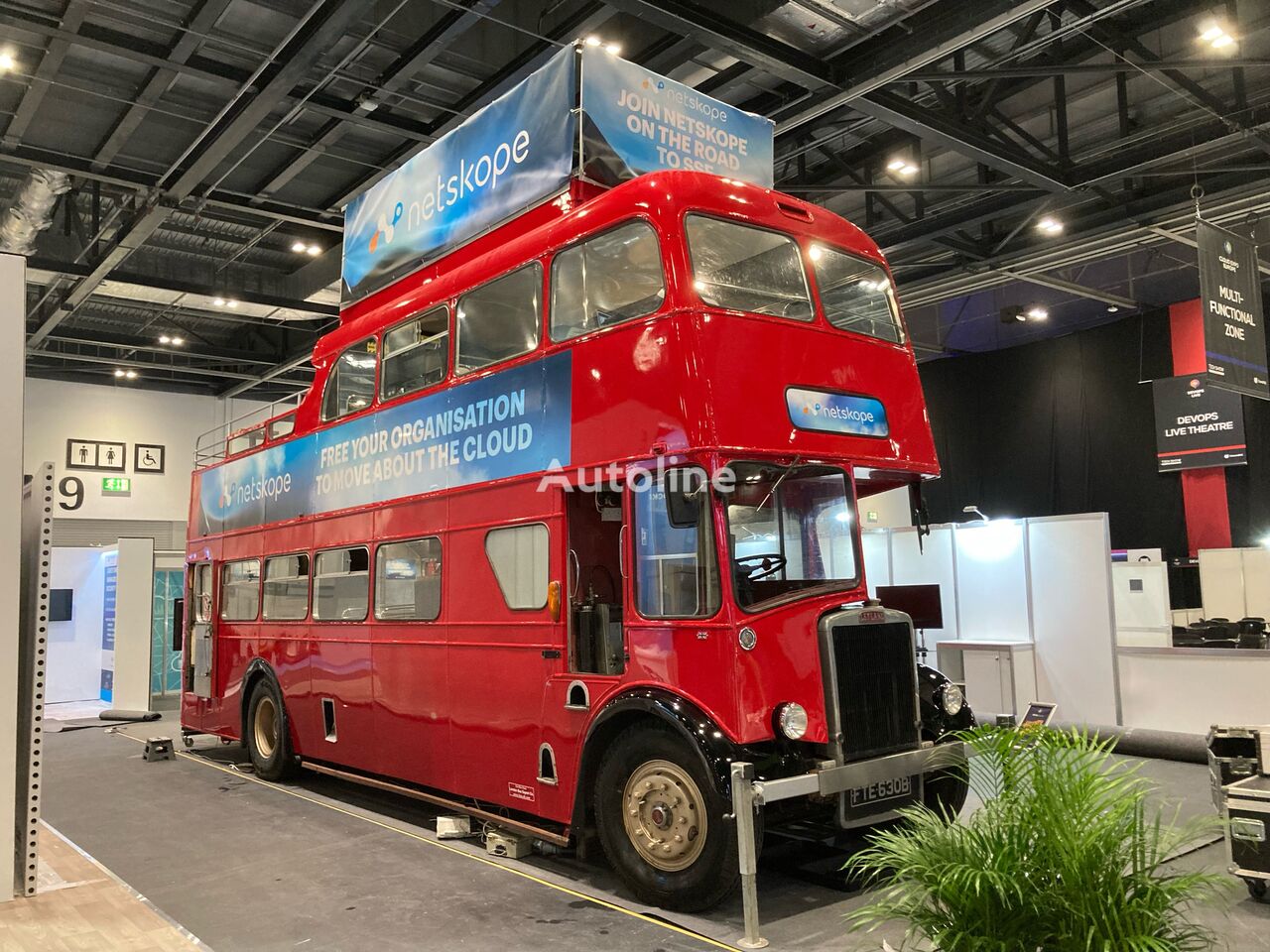 Leyland PD3 British Triple-Decker Bus Promotional Exhibition  dubbeldäckarbuss