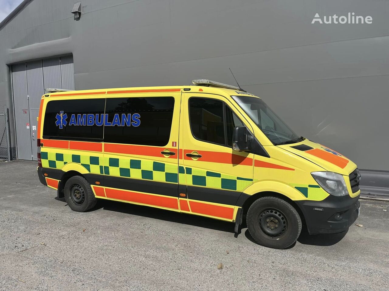 Mercedes-Benz Sprinter 319 - Ambulance - RESERVERAD ambulans minibuss