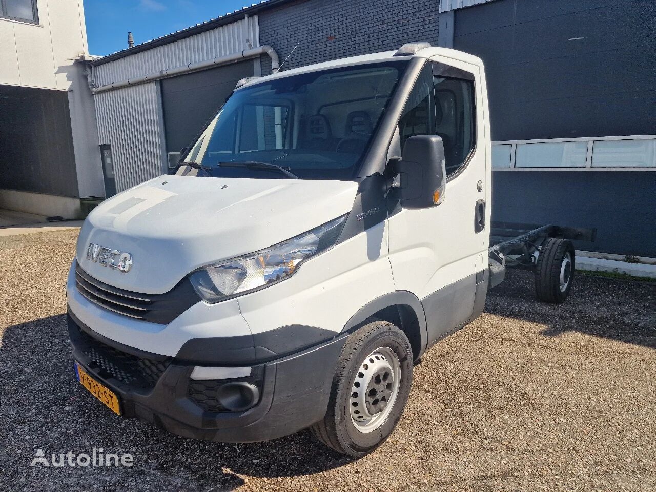 IVECO Daily 35S16 Apk 10-2024 flak lastbil < 3.5t