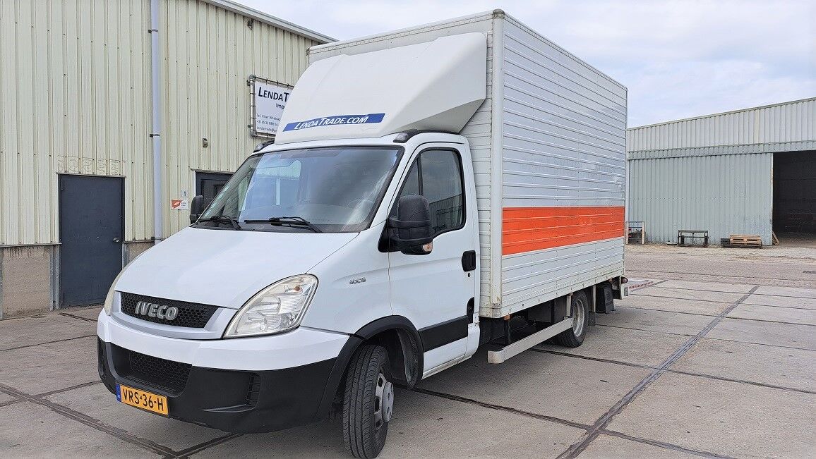 IVECO Daily 40C15 * Manual * B Kategoria * Twin Wheels * skåplastbil < 3.5t