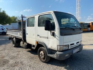 NISSAN CABSTAR 120.35 - 7 PLAZAS tippbil < 3.5t
