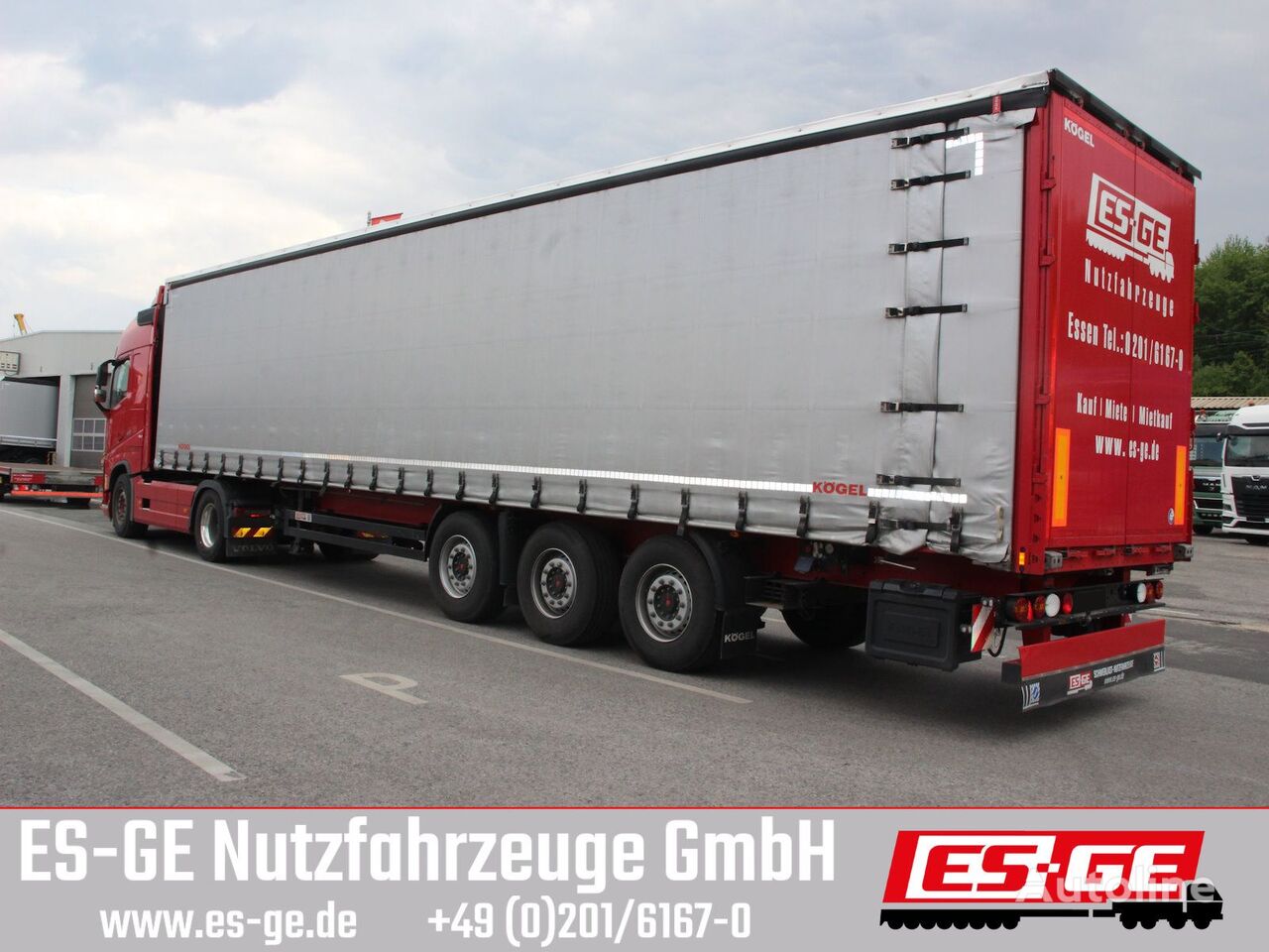 Kögel Cargo-Coil-Pritschensattelanhänger semi-trailer med gardinkapell